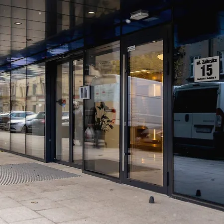 Cosy In The Centre Of With Parking By Renters Apartman