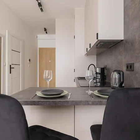 Cosy In The Centre Of With Parking By Renters *