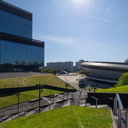 Cosy In The Centre Of With Parking By Renters