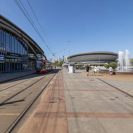 Appartement Cosy In The Centre Of With Parking By Renters Katowice