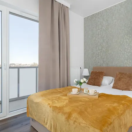 Cosy In The Centre Of With Parking By Renters