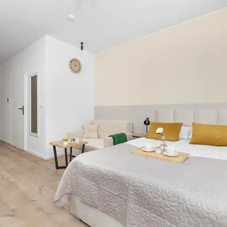 Cosy In The Centre Of With Parking By Renters Апартаменты