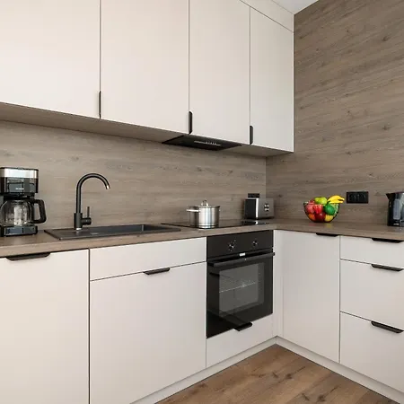 Cosy In The Centre Of With Parking By Renters Апартаменты *