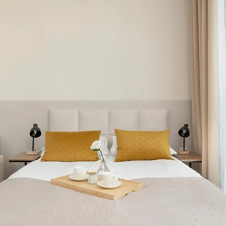 Cosy In The Centre Of With Parking By Renters Апартаменты *