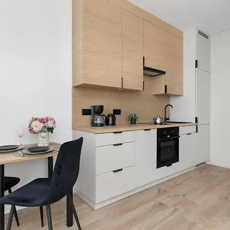 Cosy In The Centre Of With Parking By Renters Апартаменты