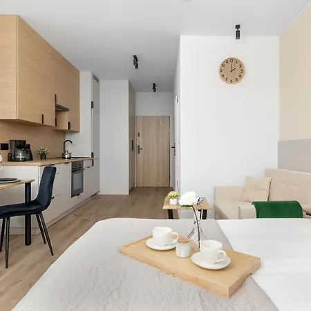 Апартаменты Cosy In The Centre Of With Parking By Renters
