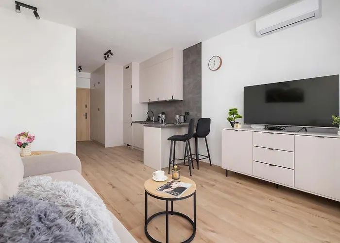 Cosy In The Centre Of With Parking By Renters Апартаменты *